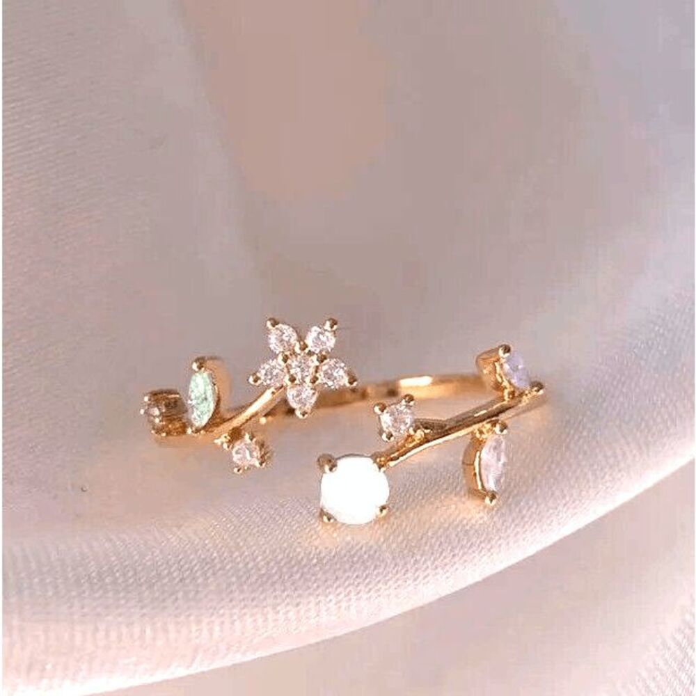 Wicked Silk Adjustable Floral Flower Crystal Rings-White/Pink flower w orb